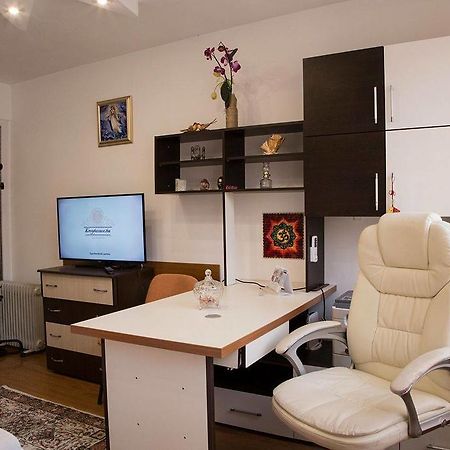 Belle Studio Apartment Galaţi Екстериор снимка